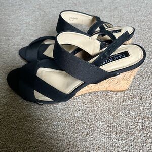 NWT Isaac Mizrahi Live “ Friend” Black 3” Wedge Cork Sandals, sz 8.5